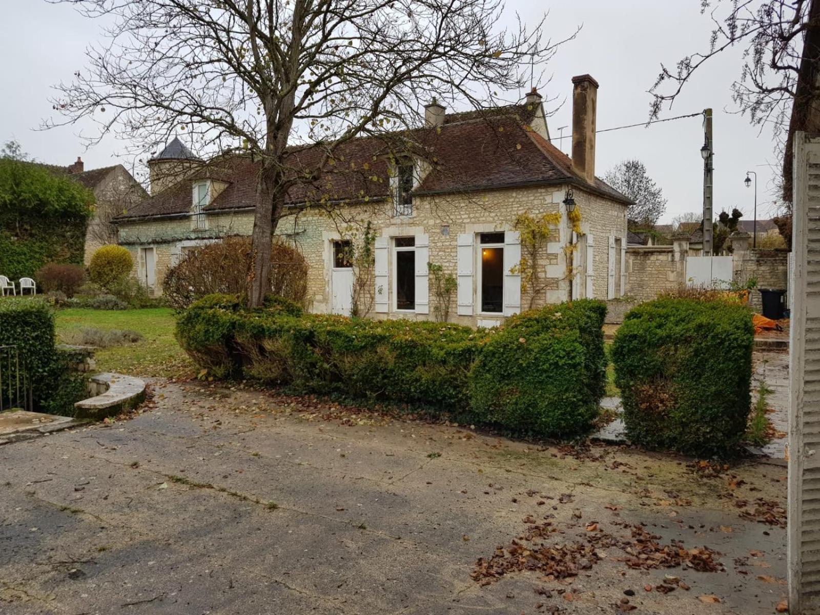 Les Oiseaux De Passage Bed and Breakfast Escolives-Sainte-Camille Eksteriør billede